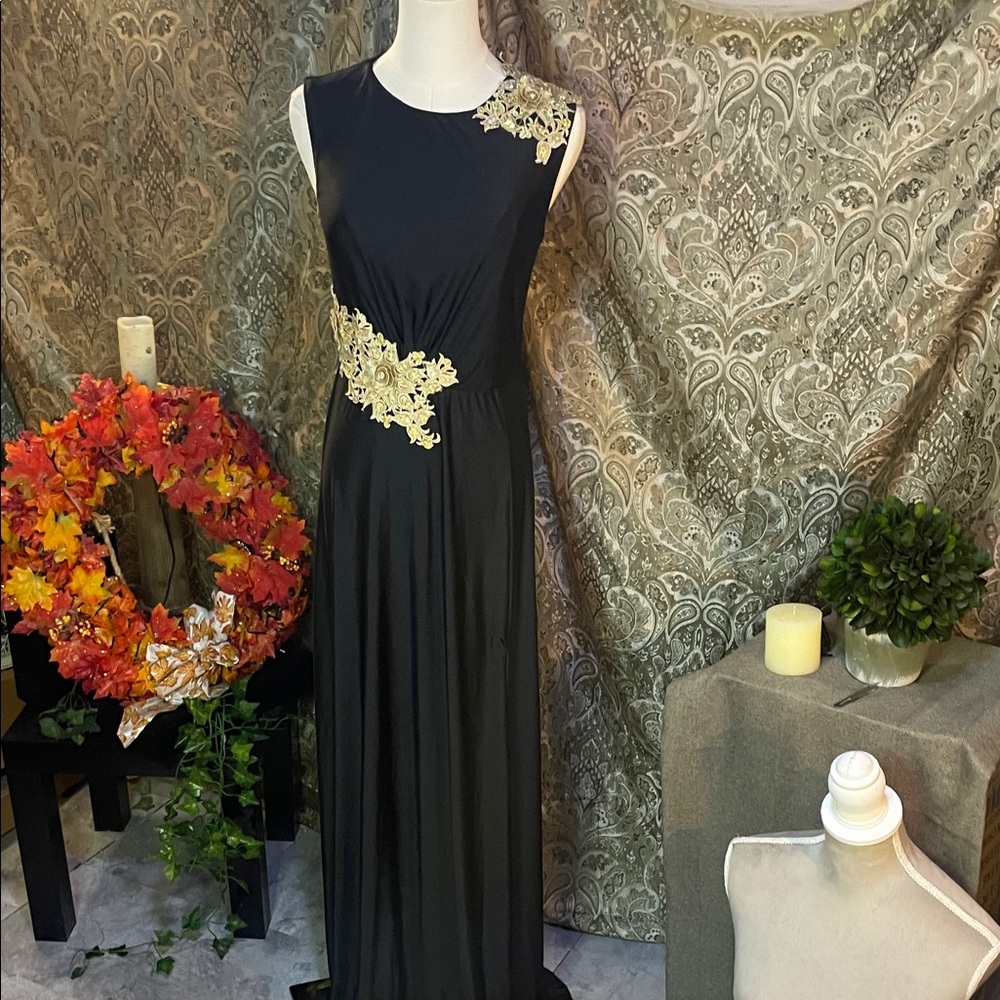 Sophisticated Black and Gold Maxi Dress